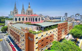 Grand Hotel Guayaquil, Ascend Hotel Collection  4*